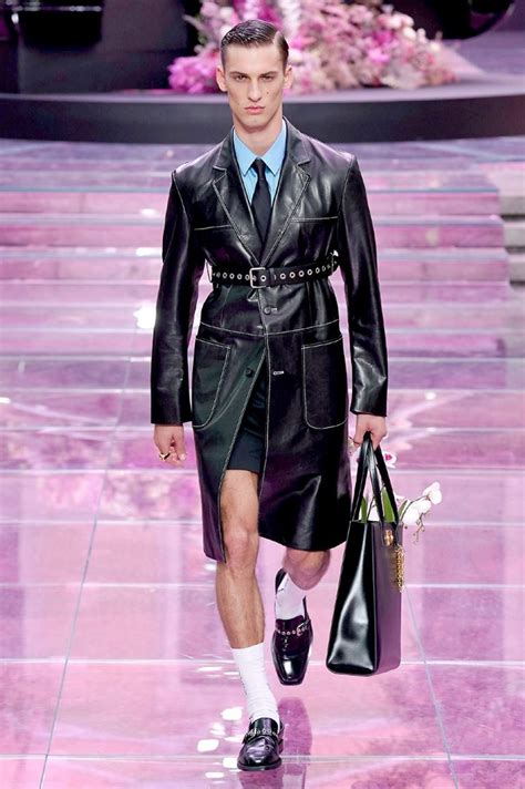 sfilata versace uomo 2020